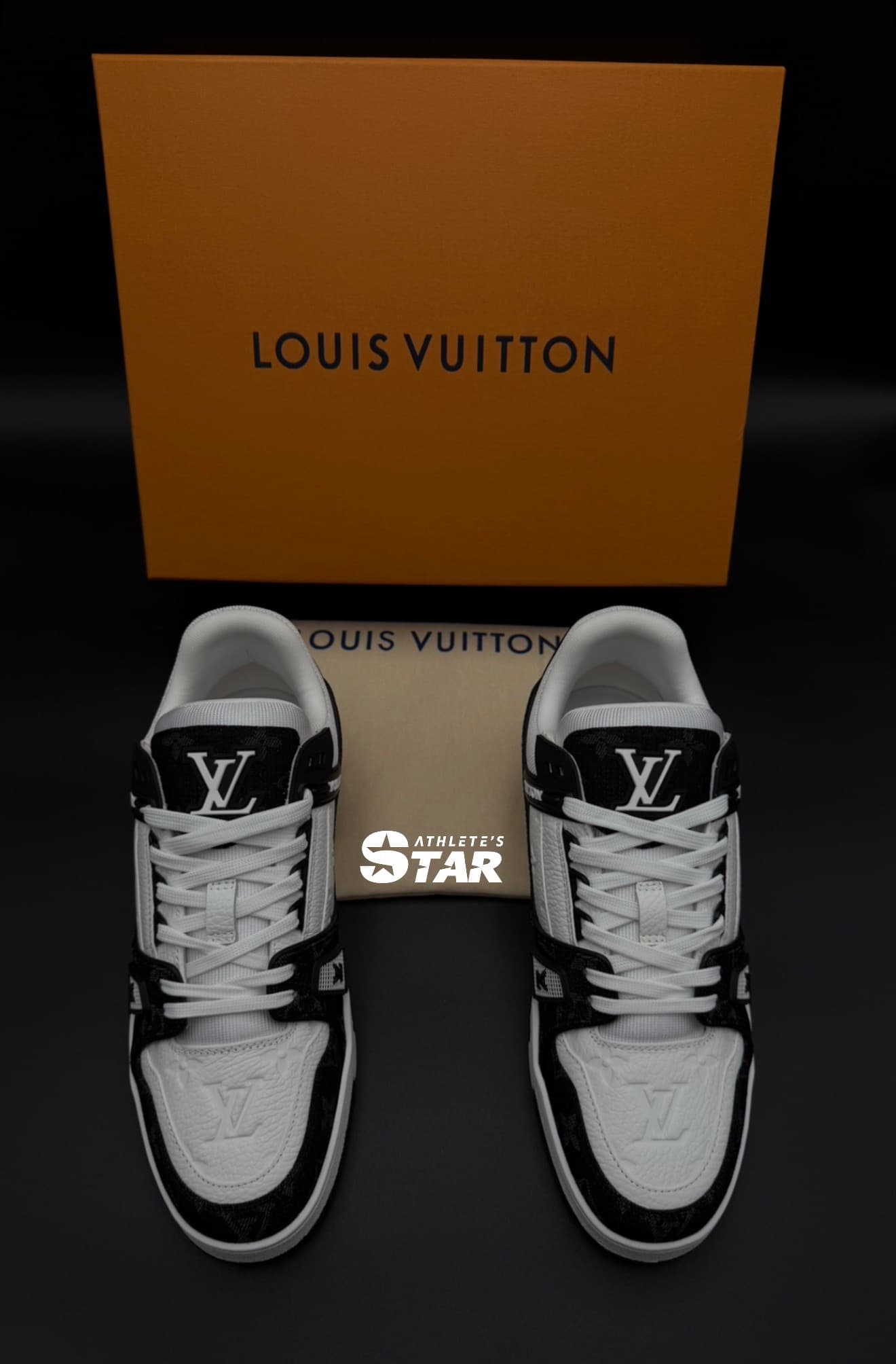 Sneakers — Louis Vuitton